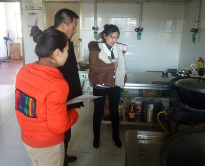 洛宁县城关镇开展冬季校园食品安全大检查 筑牢校园食品安全防线